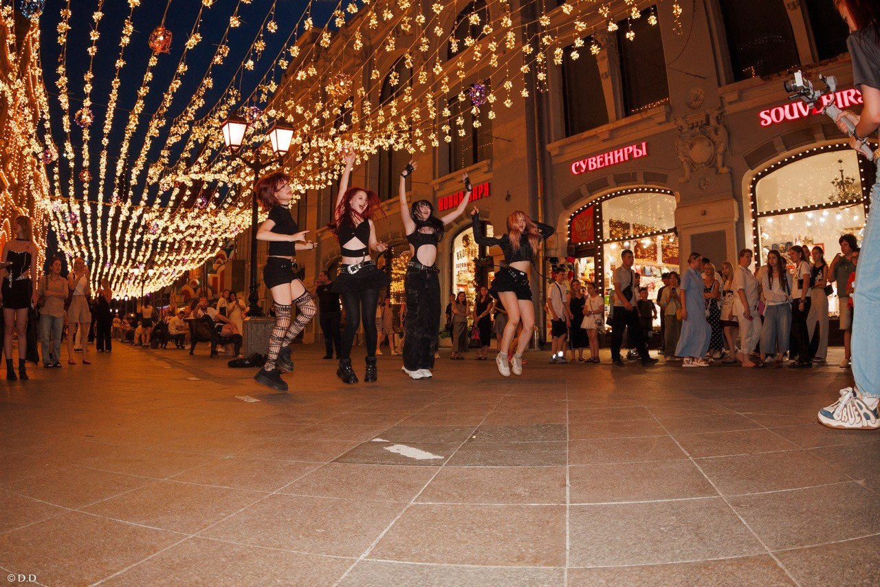 Cover dance in public'. Различные мероприятия и просто фотографии людей