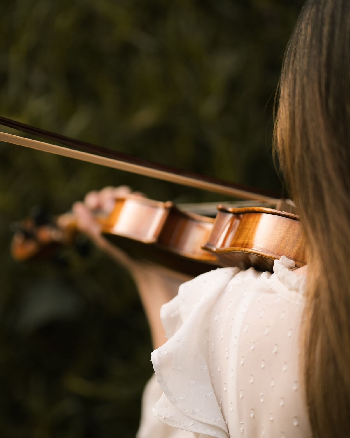 Скрипка и девушка. Фотограф в Екатеринбурге Юлия Ташлыцкая
