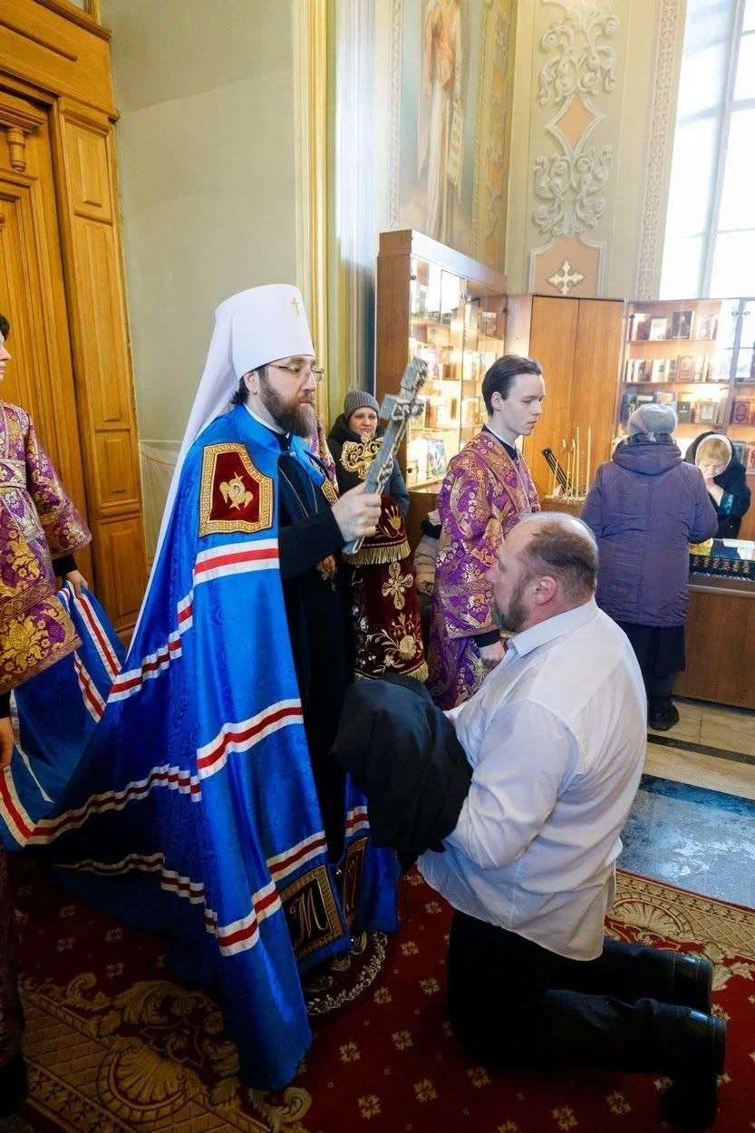Благочинный Северо-западного округа принял участие в Архиерейском Богослужении в Покровском соборе г. Саратова. Саратовское Северо-Западное благочиние