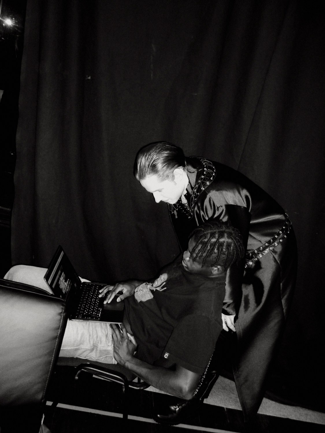 Fashion week 24 (Lumix 24 mm). Home