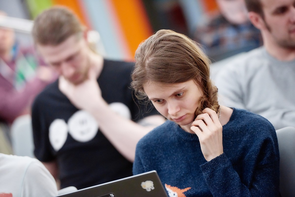 Нейромонах Феофан в Avito. Репортажный фотограф в Москве Вадим Францев