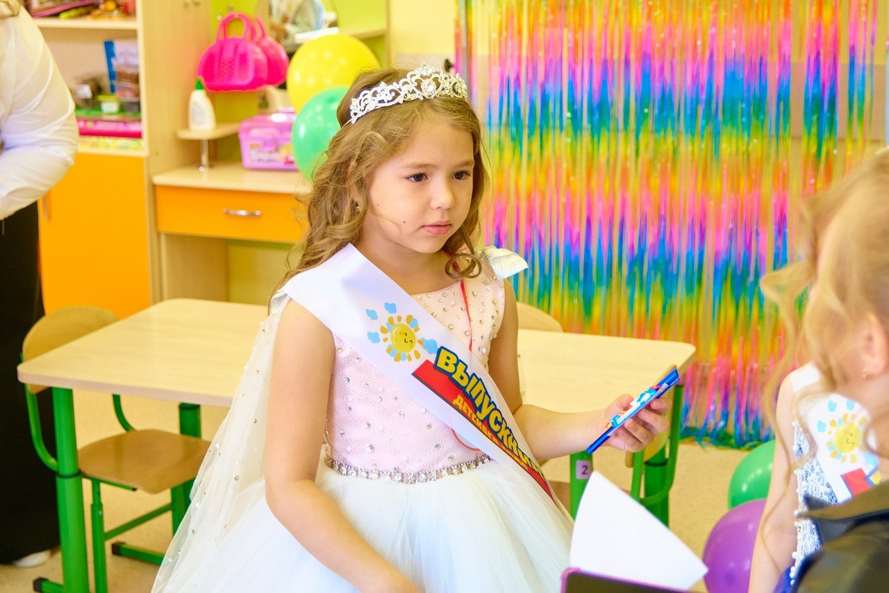 Отзывы о работе фотографа для школы и детского сада в Новосибирске. Выпускной альбом Новосибирск