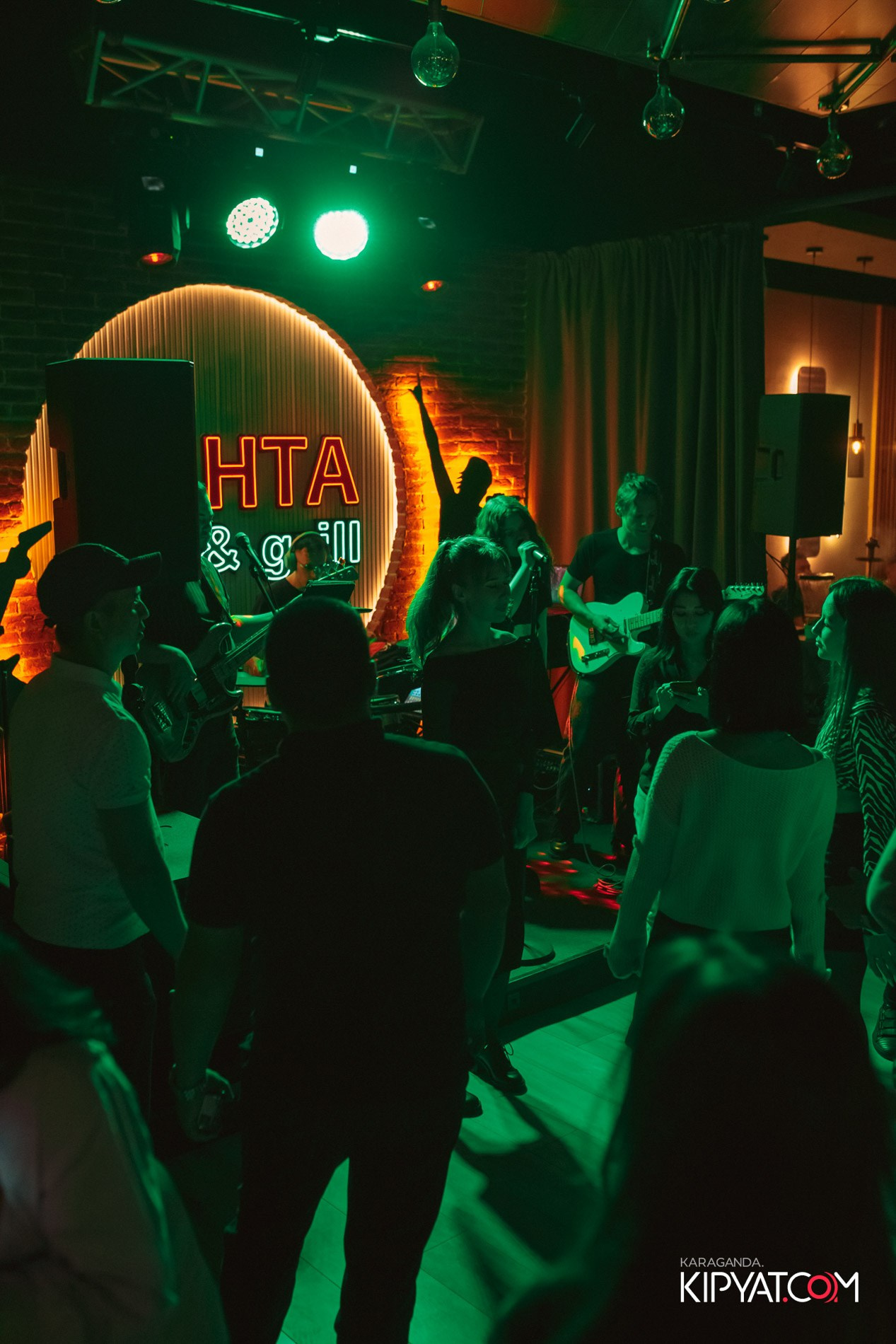 Пинта Bar & Grill на ул. Таттимбета. Кипятком Караганда