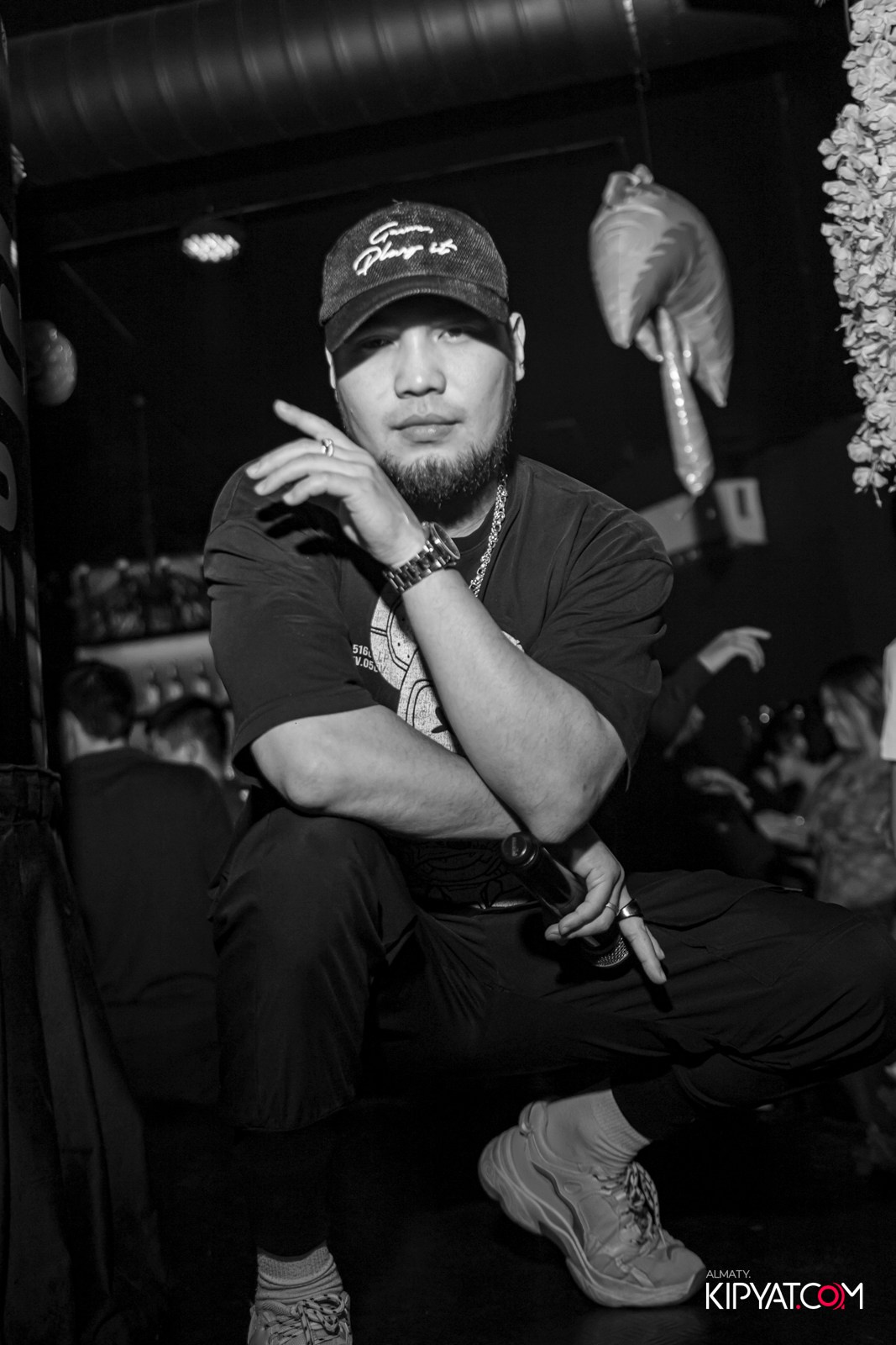 UYAT EMES BAR. КИПЯТКОМ АЛМАТЫ!