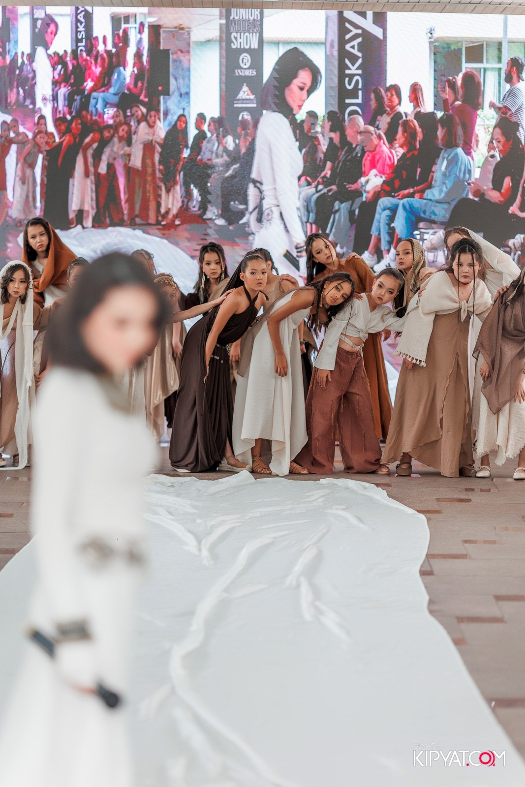 JUNIOR FASHION SHOW. КИПЯТКОМ АЛМАТЫ!