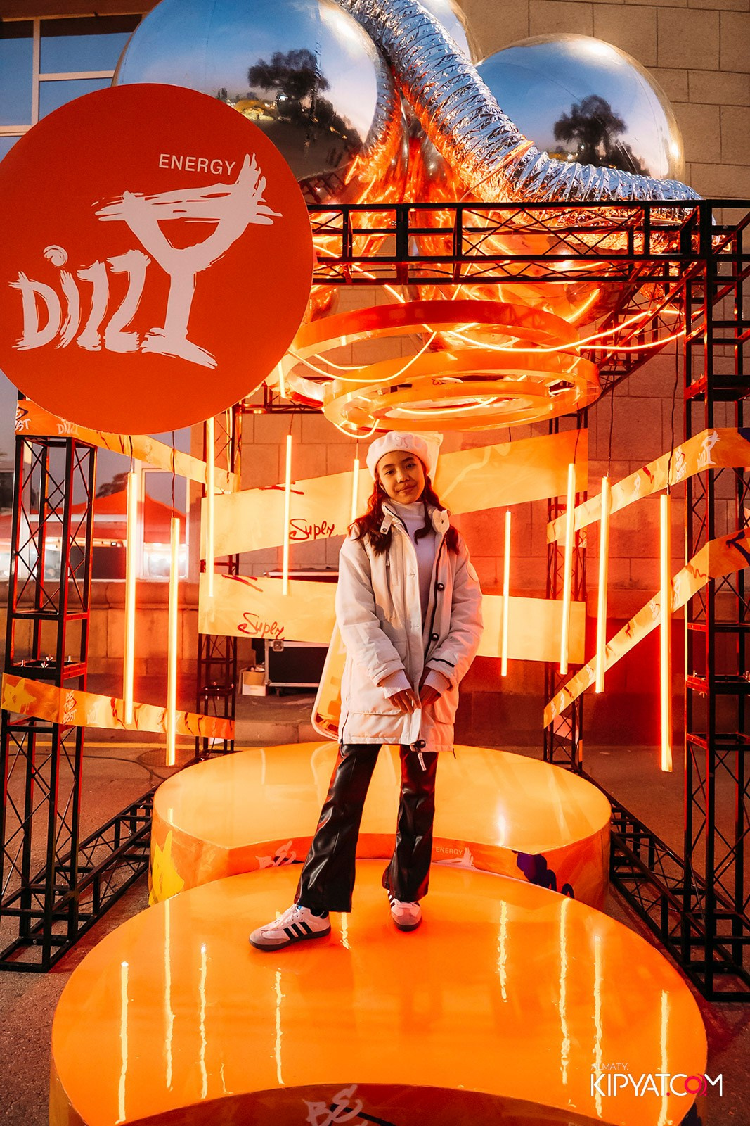 КОНЦЕРТ МИРАСА ЖУГУНУСОВА НА ЦЕНТРАЛЬНОМ СТАДИОНЕ. КИПЯТКОМ АЛМАТЫ!