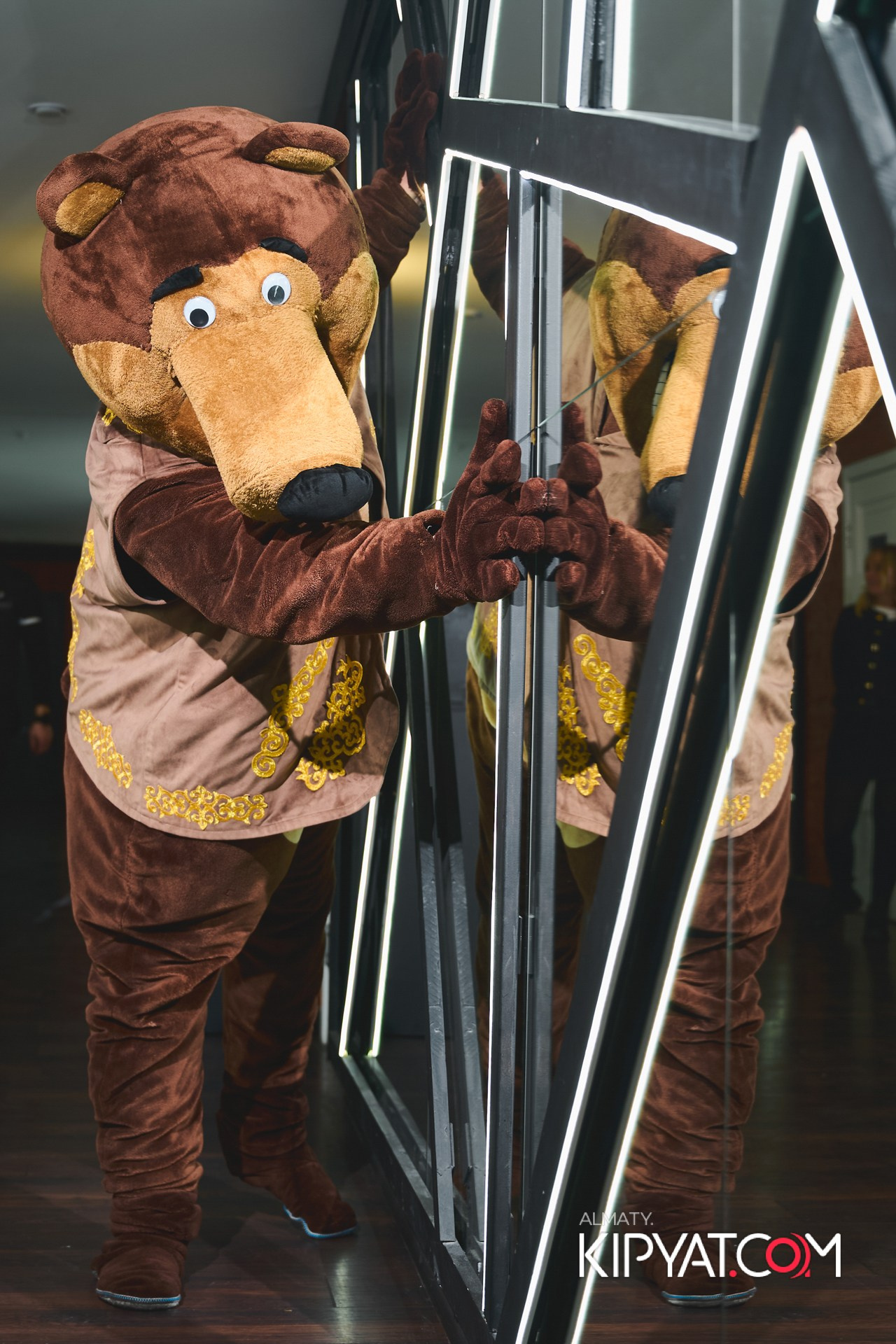 УХО И МЕДВЕДЬ НА САИНА. КИПЯТКОМ АЛМАТЫ!