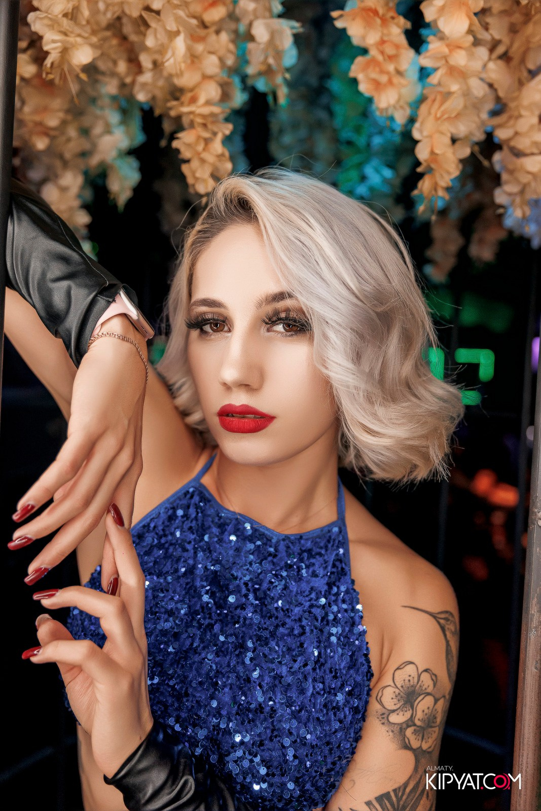 UYAT EMES BAR. КИПЯТКОМ АЛМАТЫ!