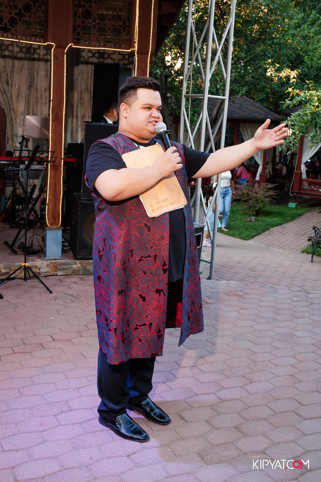 РЕСТОРАН УЧ ЛЯГАН. КИПЯТКОМ АЛМАТЫ!