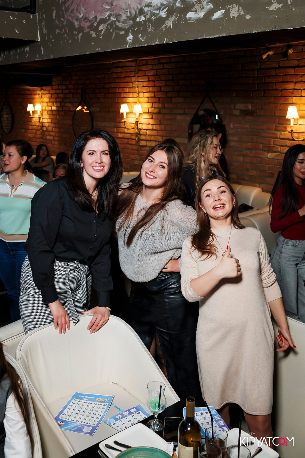 МУЗЫКАЛЬНОЕ ЛОТО В HIT RETRO. КИПЯТКОМ АЛМАТЫ! Фотосъемка мероприятий в Алматы