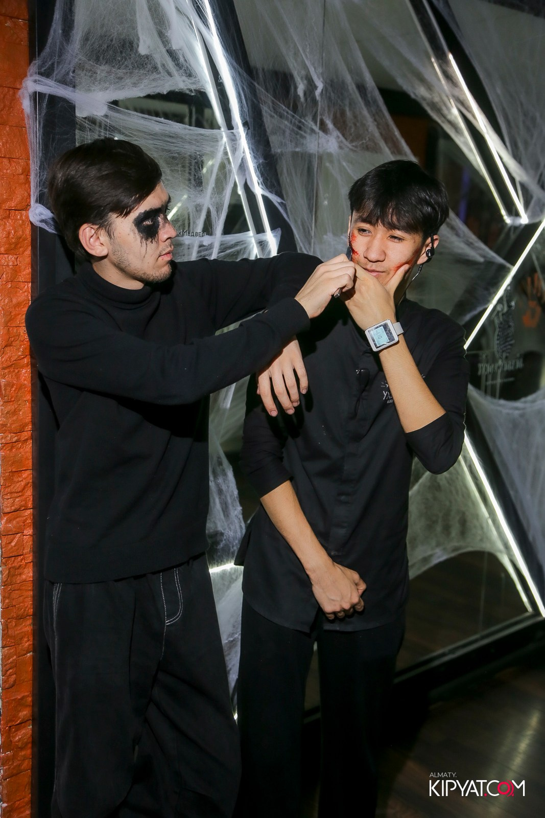 УХО И МЕДВЕДЬ НА САИНА. КИПЯТКОМ АЛМАТЫ!