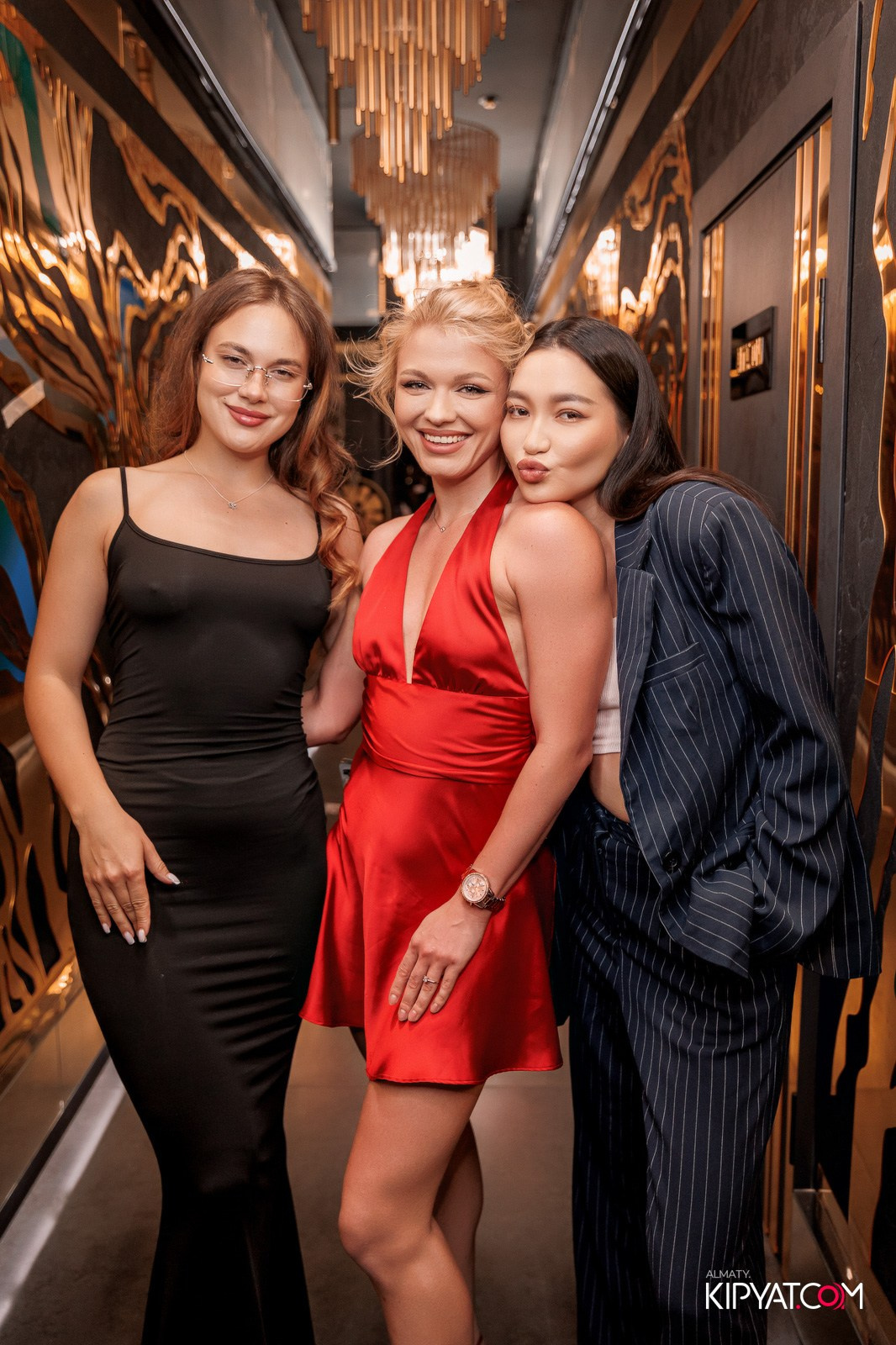 MOOD KARAOKE & TERRACE. КИПЯТКОМ АЛМАТЫ!