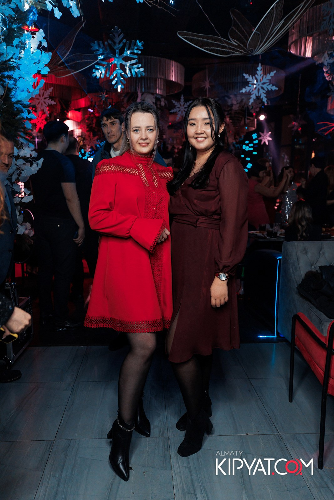 FRIENDS BAR & TERRACE. КИПЯТКОМ АЛМАТЫ!