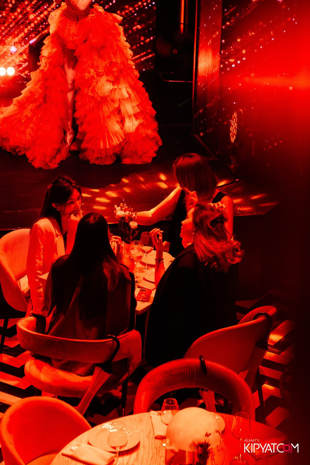 QUEEN. КИПЯТКОМ АЛМАТЫ!