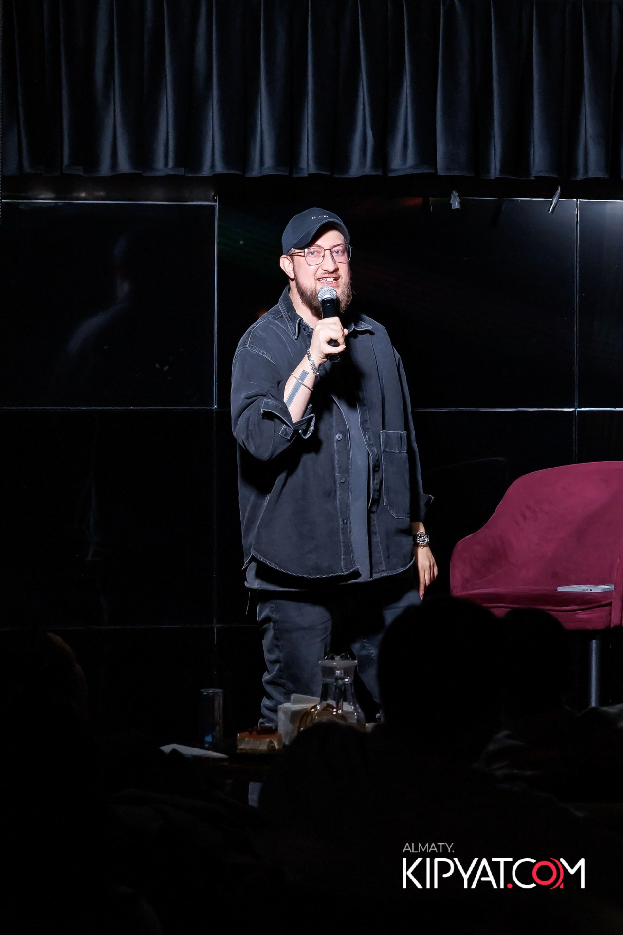 СОЛЬНЫЙ STAND UP КОНЦЕРТ АЛЕКСАНДРА МЕРКУЛЬ. КИПЯТКОМ АЛМАТЫ!