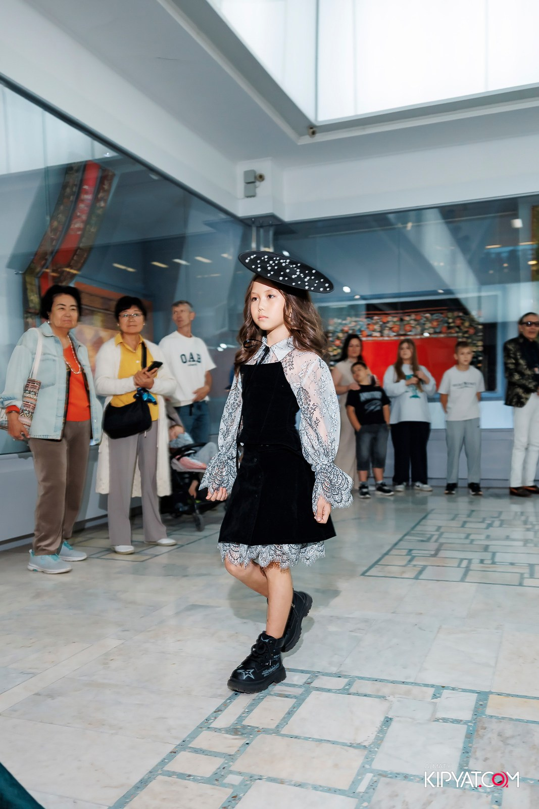 JUNIOR MODELS SHOW. ПЕРФОМАНС НОЧЬ В МУЗЕЕ. КИПЯТКОМ АЛМАТЫ! Фотосъемка мероприятий в Алматы