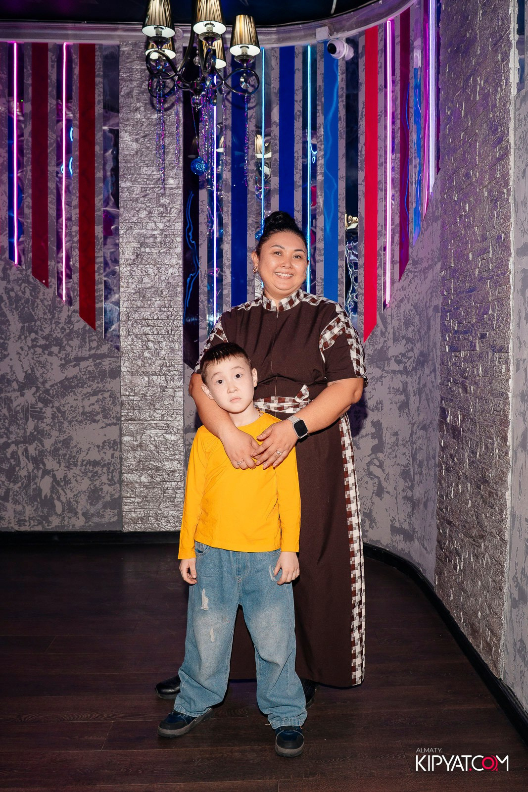 УХО И МЕДВЕДЬ НА ГАГАРИНА. КИПЯТКОМ АЛМАТЫ! Фотосъемка мероприятий в Алматы