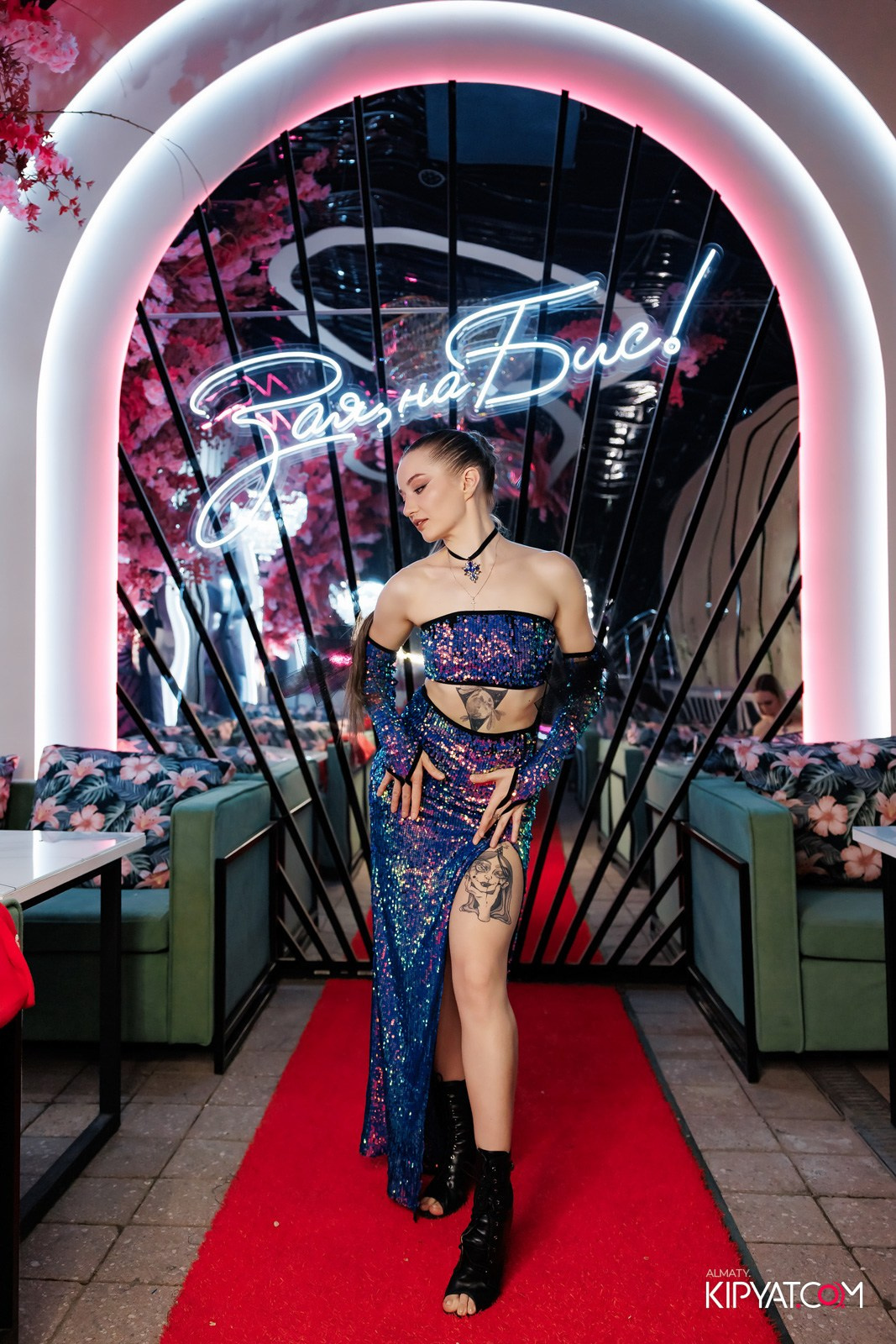 ЗАЯ, НА БИС. КИПЯТКОМ АЛМАТЫ!