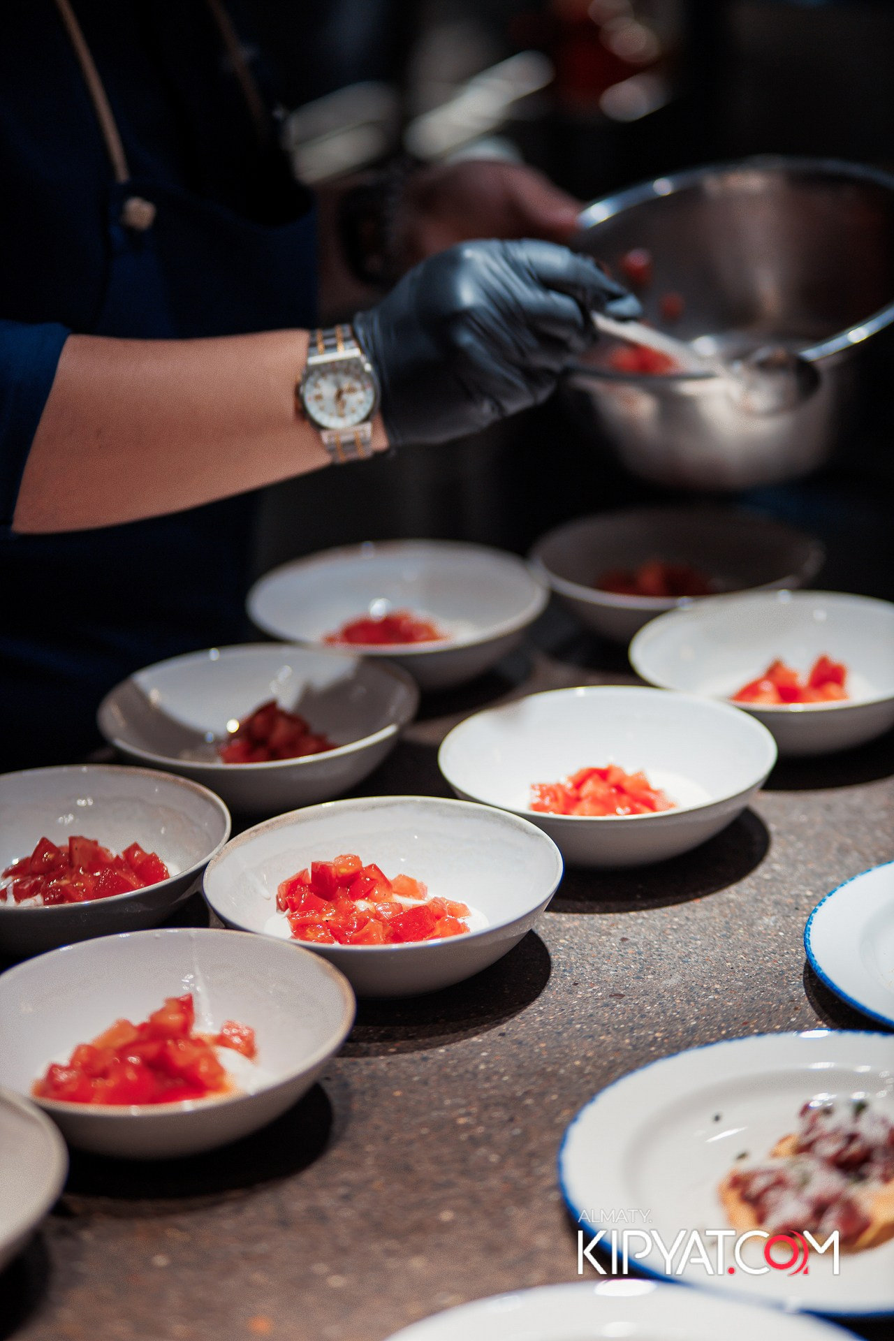 ЭКСКЛЮЗИВНЫЙ ГАСТРОНОМИЧЕСКИЙ УЖИН В 4 РУКИ В СОПРОВОЖДЕНИИ ВИН АБРАУ-ДЮРСО. КИПЯТКОМ АЛМАТЫ!