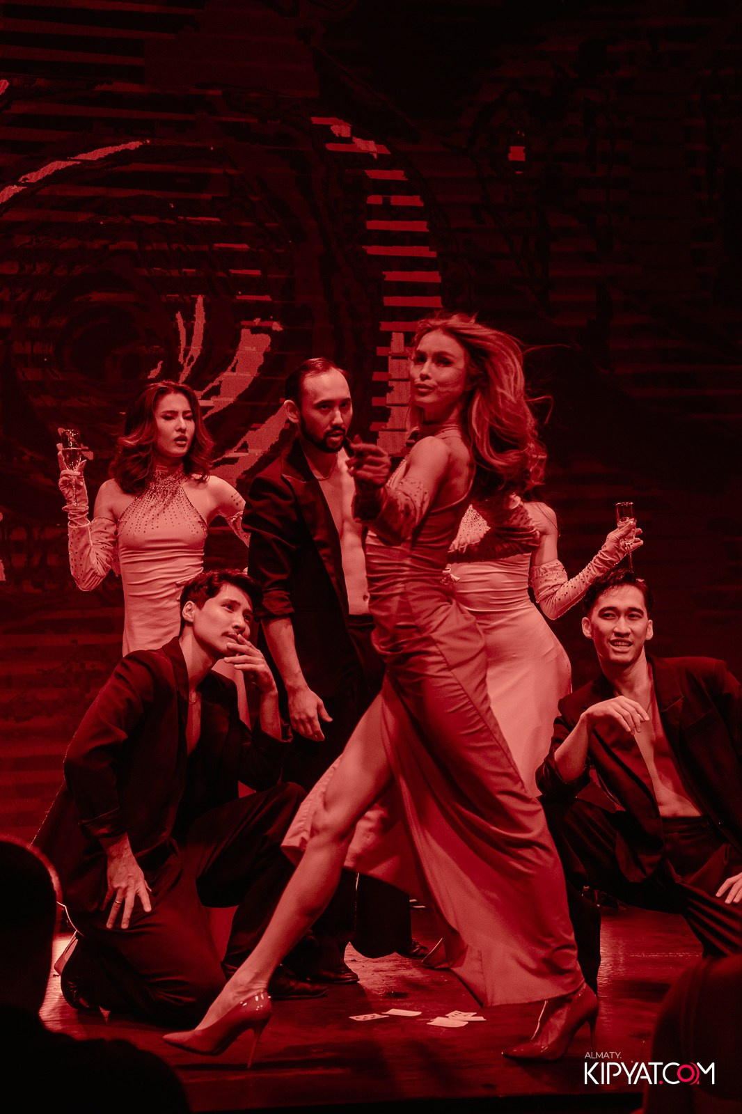 QUEEN. КИПЯТКОМ АЛМАТЫ!