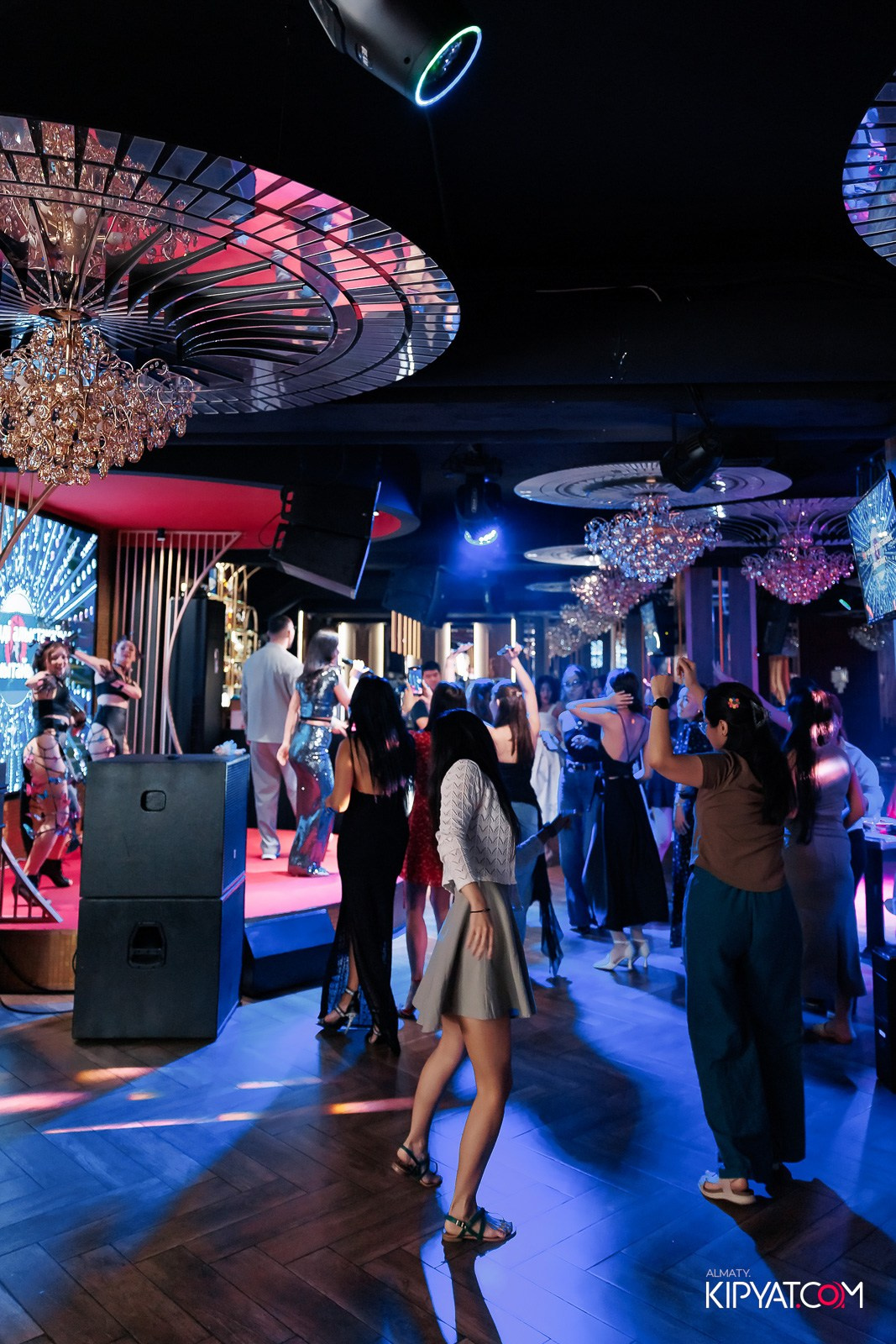 ЗАЯ, НА БИС. КИПЯТКОМ АЛМАТЫ!