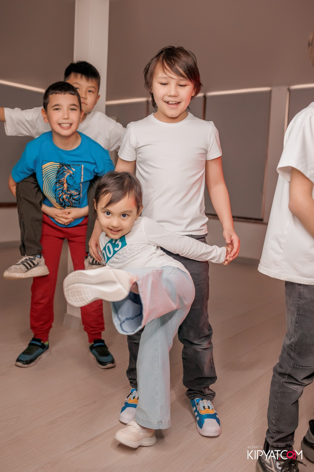 КВЕСТ-ШОУ ALAROVICH ИГРА В КАЛЬМАРА. КИПЯТКОМ АЛМАТЫ!