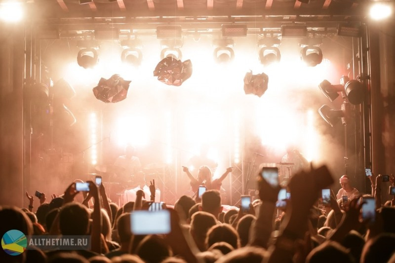 IOWA. Магия музыки в кадре: Концертная Фотография