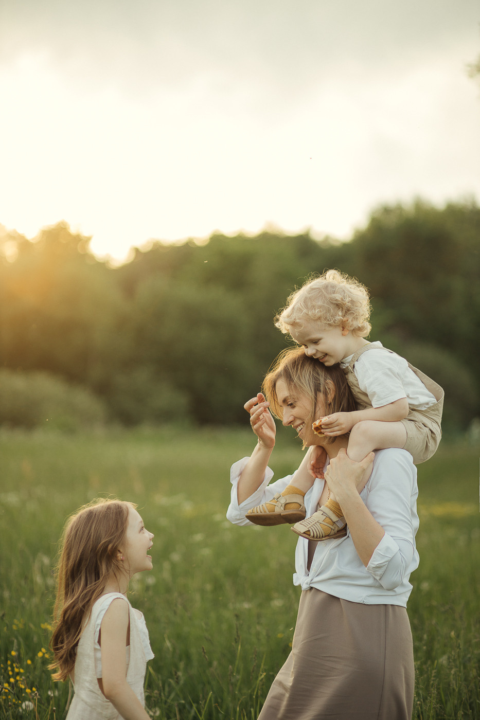 Таня, Мира, Матвей. Главная
