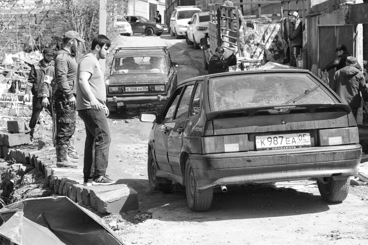 Паводки. Фотограф в Махачкале