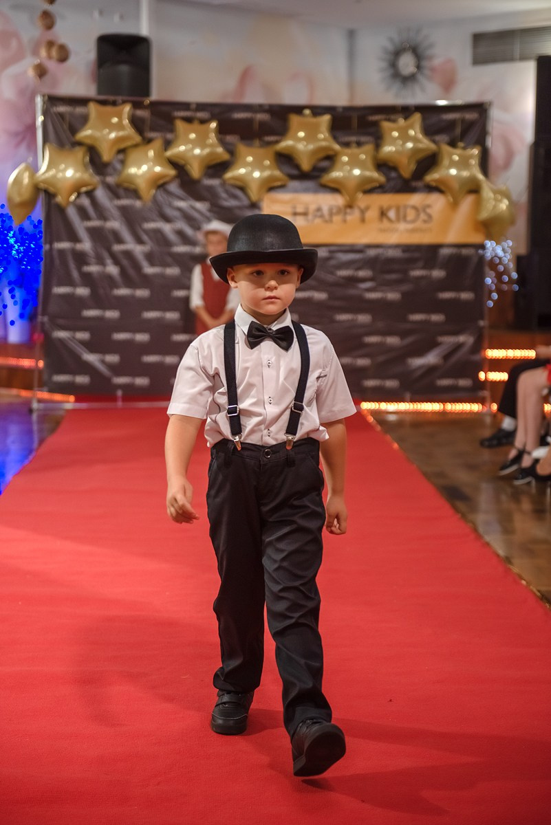 HAPPYkids дефиле санаторий Октябрьский. Семейный и коммерческий фотограф в Сочи Александр Бодунов