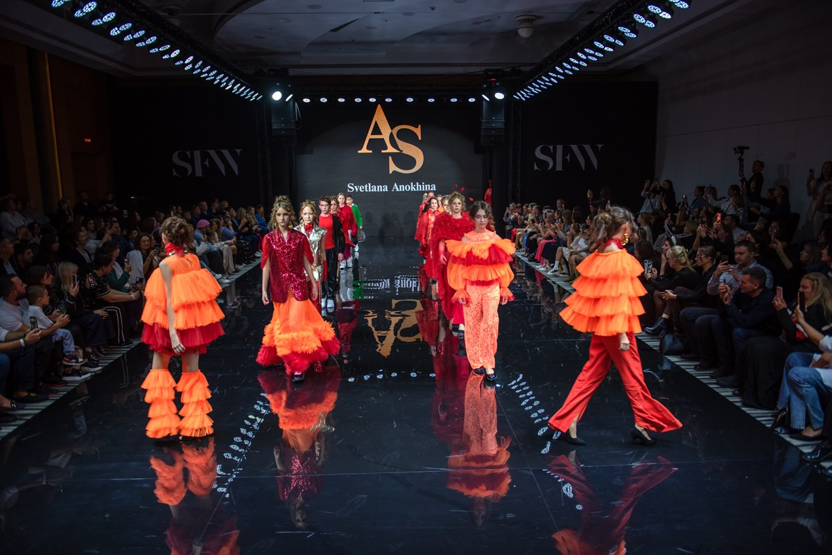 SochiFashionWeek2024 дизайнер Анохина Светлана. Семейный и коммерческий фотограф в Сочи Александр Бодунов