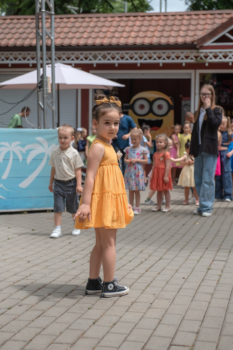 Парк Ривьера дефиле HAPPYkids. Семейный и коммерческий фотограф в Сочи Александр Бодунов