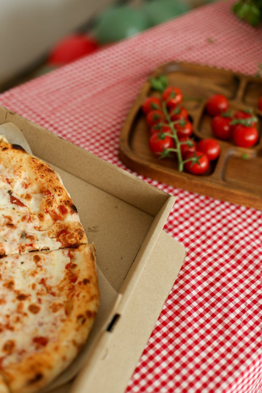 Детская фотосессия с пиццей