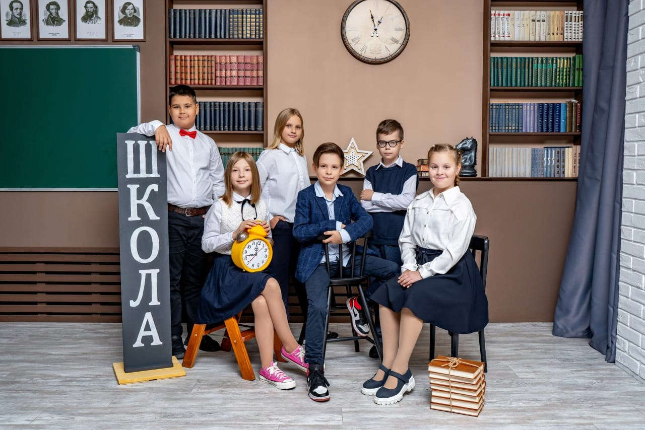 ШКОЛЬНАЯ СЪЕМКА (БЕЗ АЛЬБОМА). Школьная фотостудия «Like Moment» в Строгино