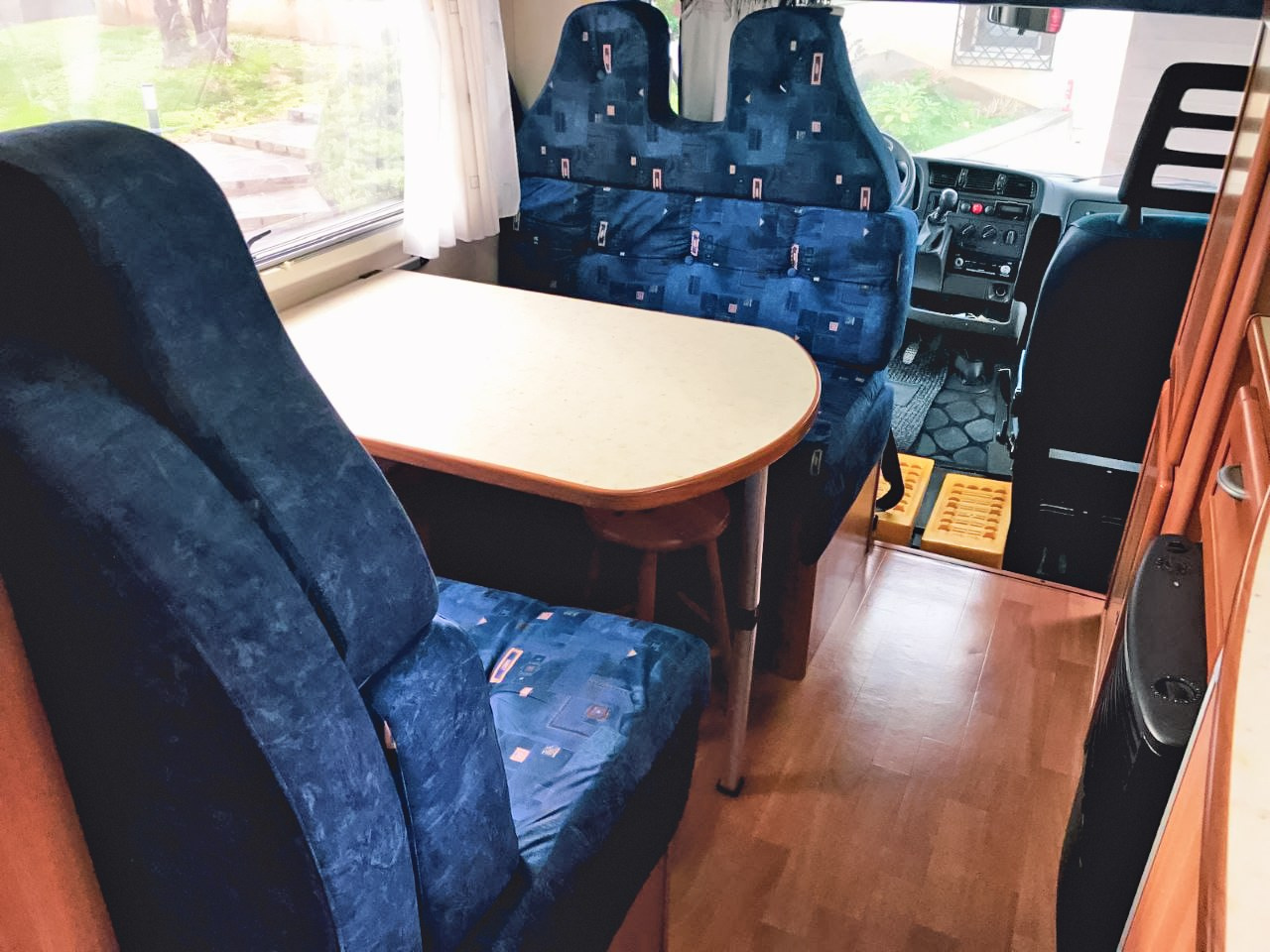 ИНТЕРЬЕР КЕМПЕРА. Кемпердлявас — аренда Автодома для путешествий по Белоруссии! Путешествуйте с комфортом!