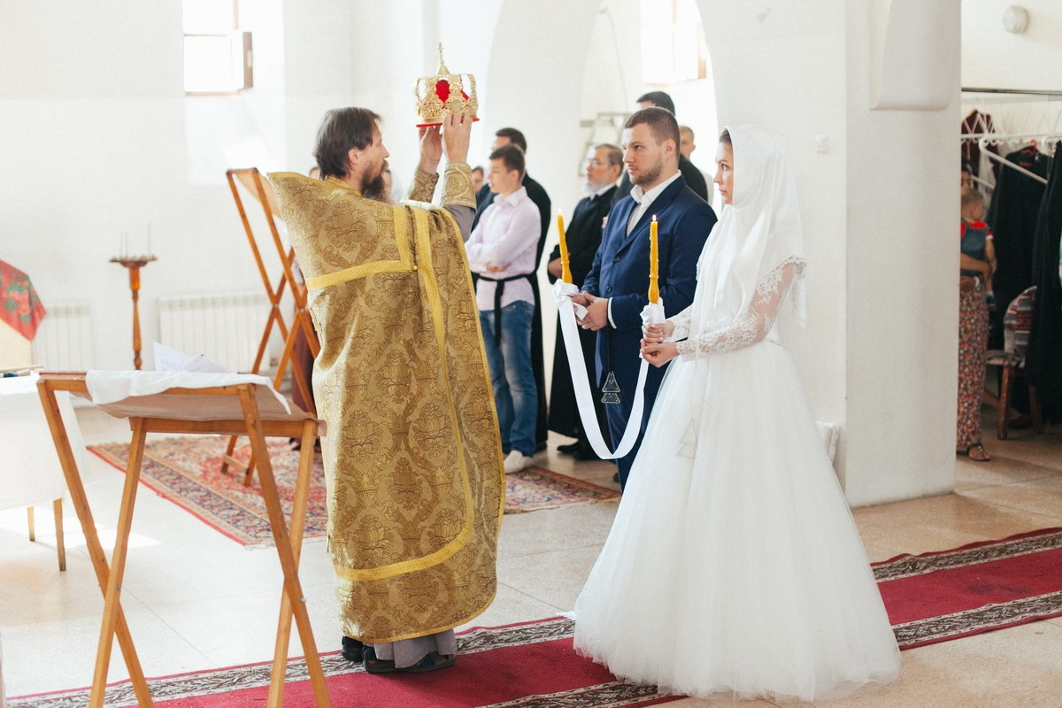 Венчание в Санкт Петербурге. Фотограф крещение венчание в Петербурге! Помогает подобрать храм и посоветовал душевного батюшку в СПб