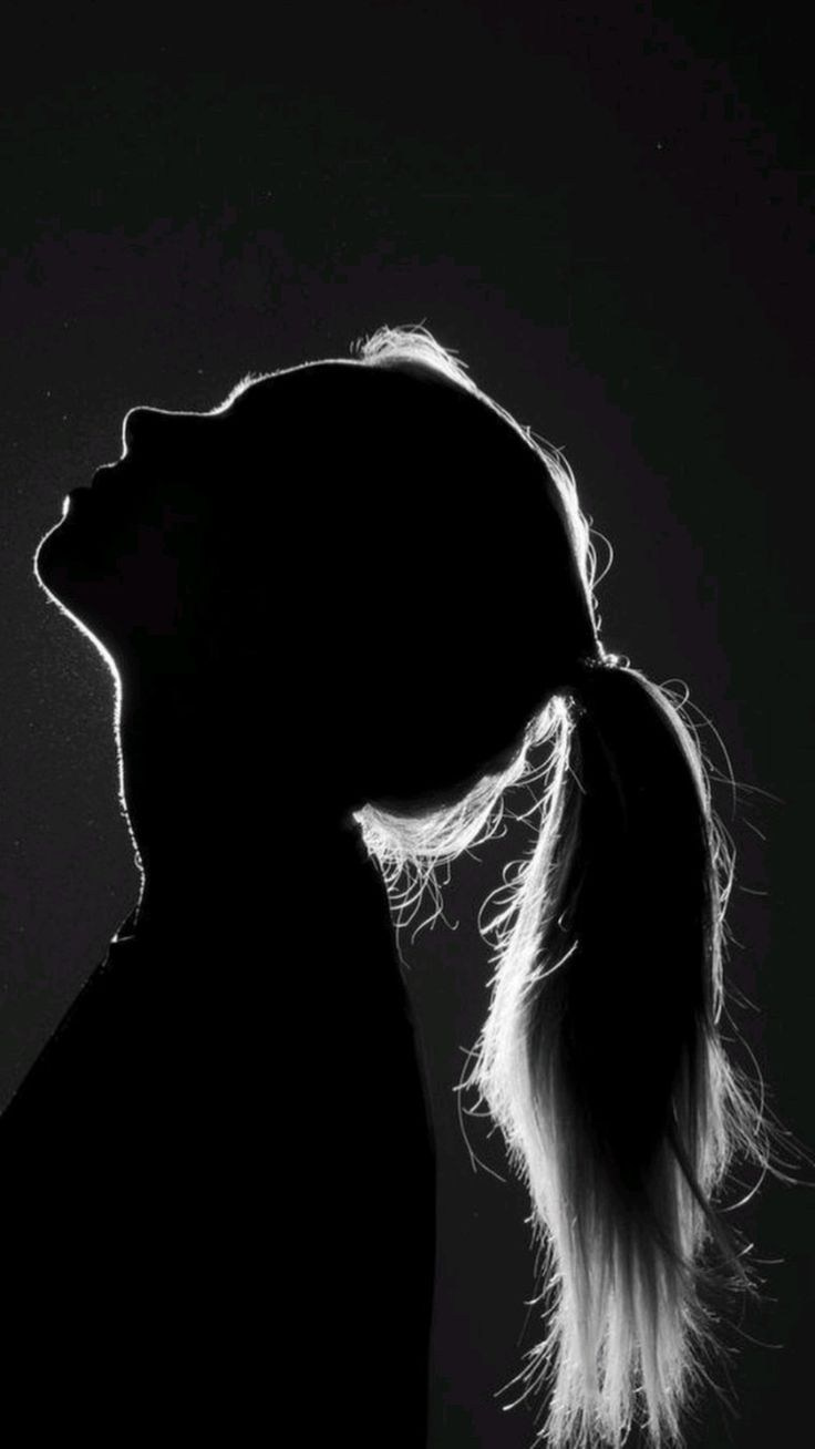 ЧЕРНО-БЕЛЫЙ ПОРТРЕТ