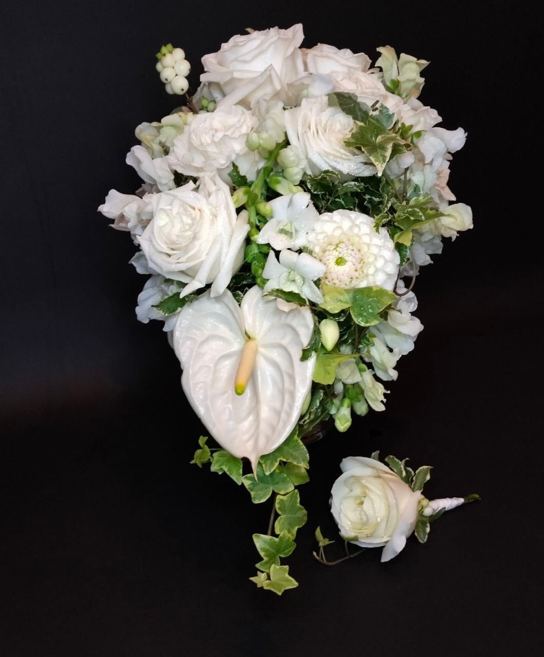 Свадебные букеты и аксессуары. Мария Сурмина-Ким. Флорист