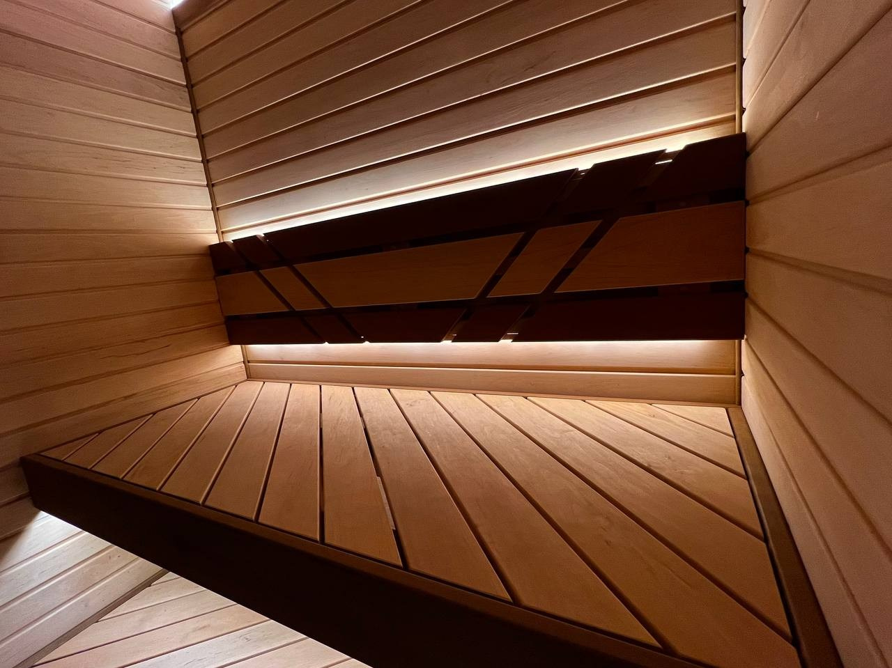 Сауна в Кронштадте на базе электрокаменки Tylo Sense Sport. Задача создать максимальный уют в помещении минимальных габаритов выполнена!. SaunaTopMasters