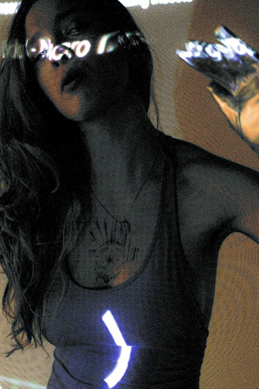 Spaceship V. Софа Катастрофа, Одичание. фотохудожница, креативный продюсер, автор. Nude, eros, портретный фотограф