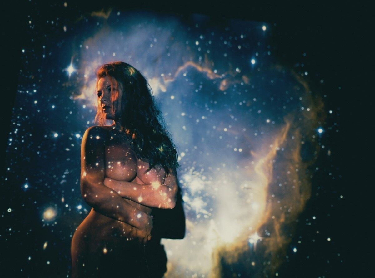 Ню. Фотограф в Красноярске. Портреты, семья, прогулки по городу и ваши праздники