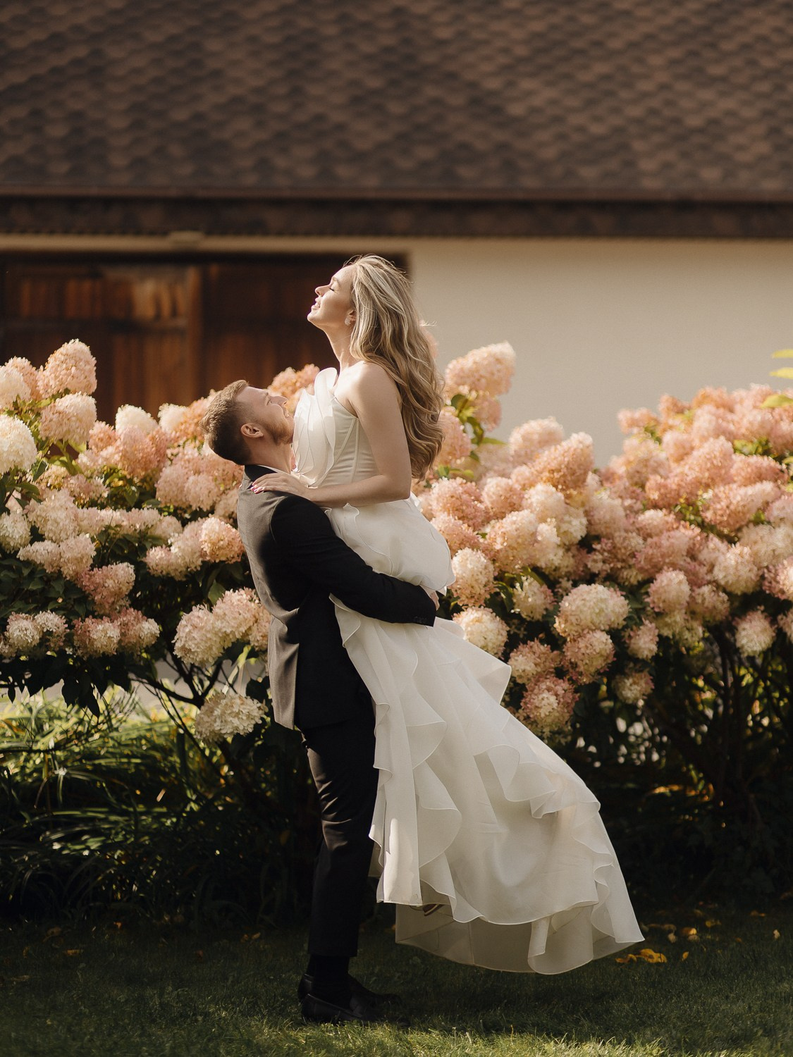 НИКА И ЕГОР, ПЕГАС. Свадебный и индивидуальный фотограф в Челябинске Евгения Негодяева