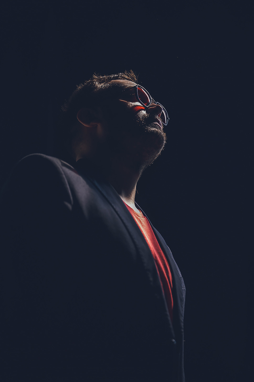 Мужской студийный портрет. Фотограф Светозар Андреев