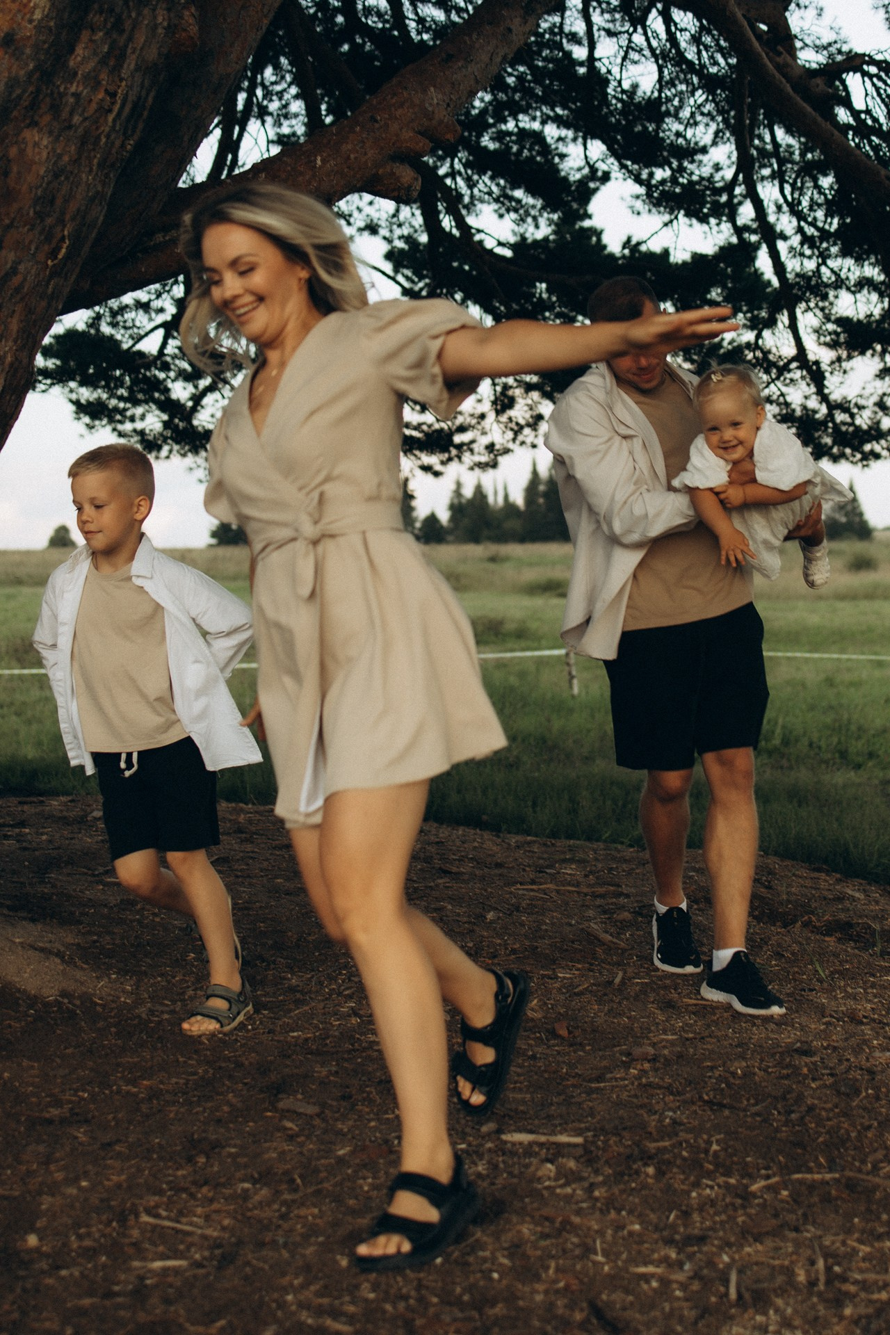 Наталья, Евгений, Кирилл и Вика. Семейный фотограф в Ижевске Даша Денисова
