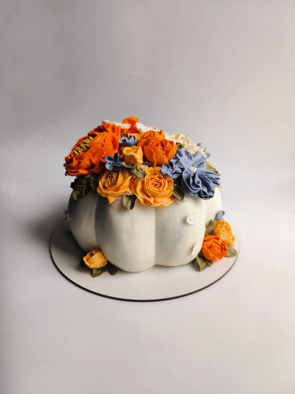 Работы учениц. Аникина Юлия / Кремовая флористика в корейской технике