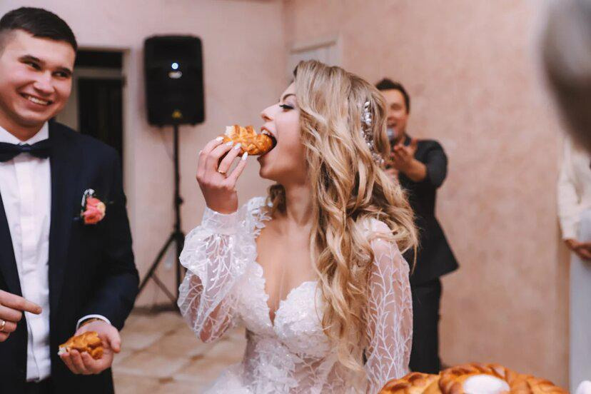 Вика+Олег. Ведущий на свадьбу в Москве Зубков Алексей