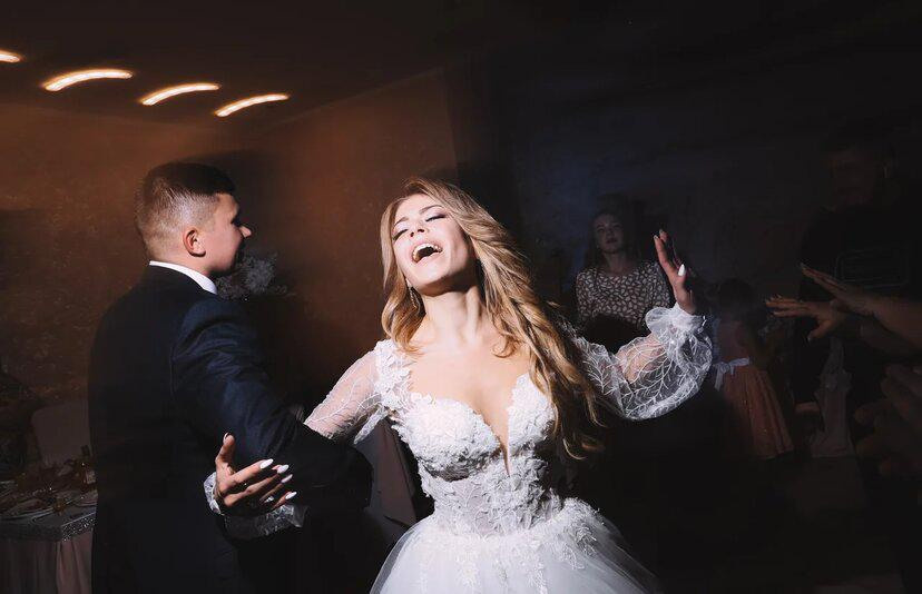 Вика+Олег. Ведущий на свадьбу в Москве Зубков Алексей