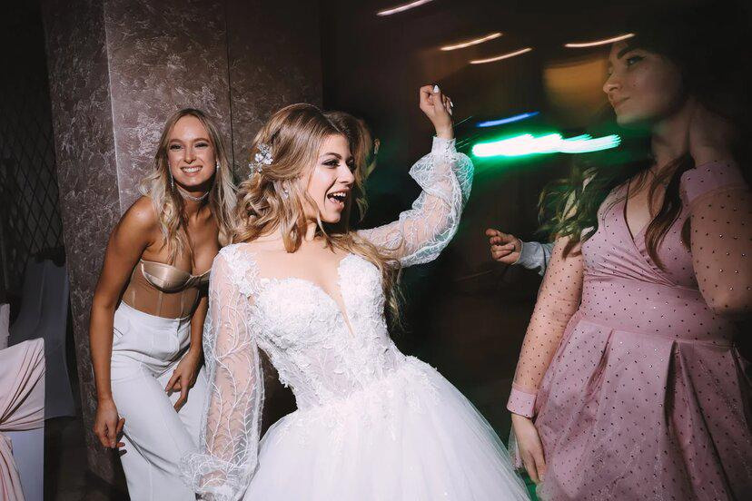 Вика+Олег. Ведущий на свадьбу в Москве Зубков Алексей