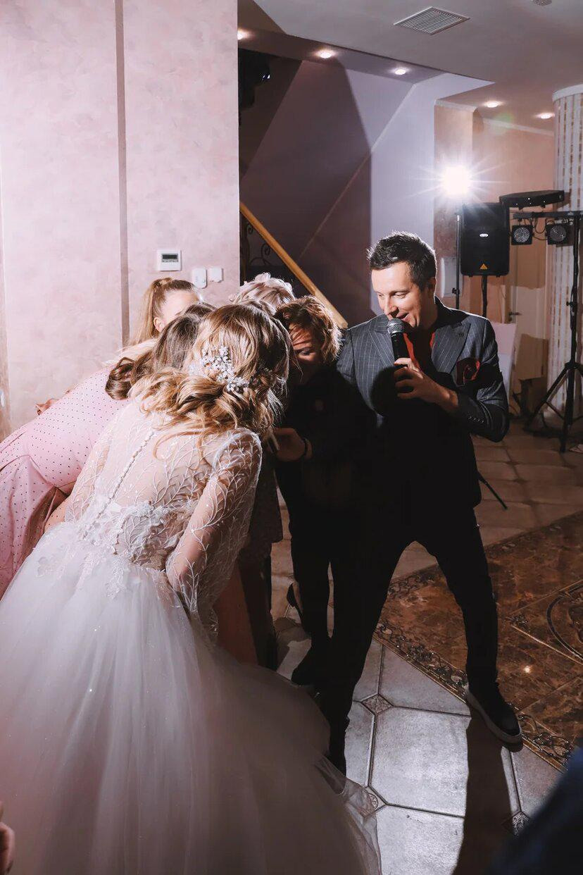 Вика+Олег. Ведущий на свадьбу в Москве Зубков Алексей