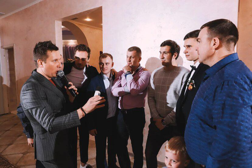 Вика+Олег. Ведущий на свадьбу в Москве Зубков Алексей